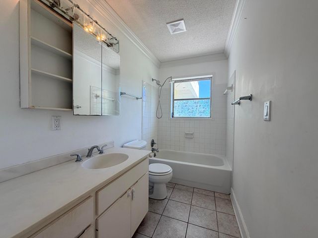 4905 Williams Road, Palm Beach Gardens, FL 33418