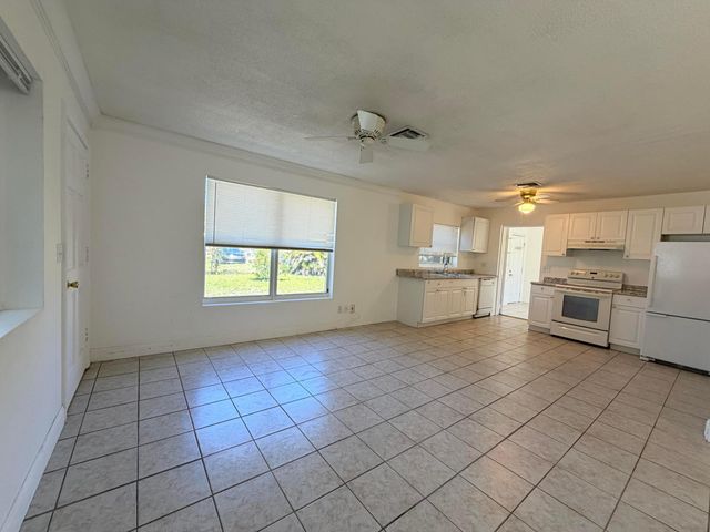 4905 Williams Road, Palm Beach Gardens, FL 33418