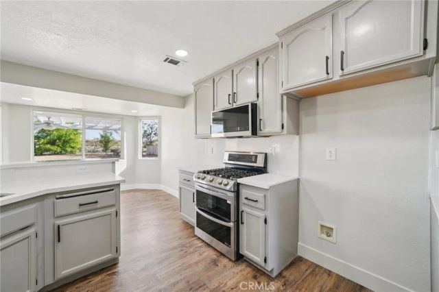 14980 Larch Street, Hesperia, CA 92345