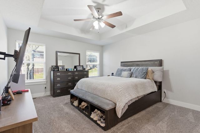 5375 S Twelve Oaks Road, Springfield, MO 65810