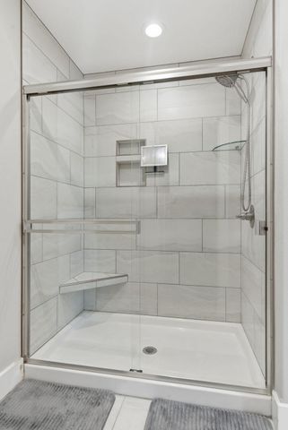 5375 S Twelve Oaks Road, Springfield, MO 65810