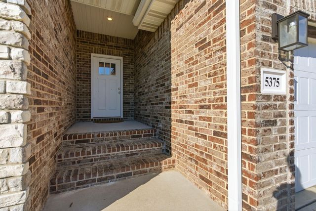 5375 S Twelve Oaks Road, Springfield, MO 65810