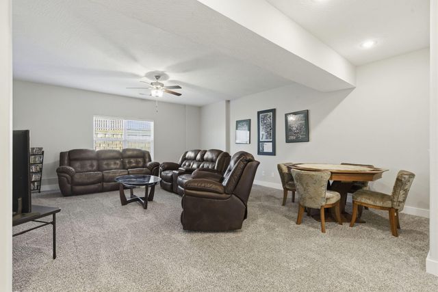 5375 S Twelve Oaks Road, Springfield, MO 65810