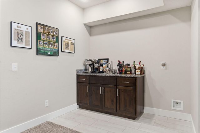 5375 S Twelve Oaks Road, Springfield, MO 65810