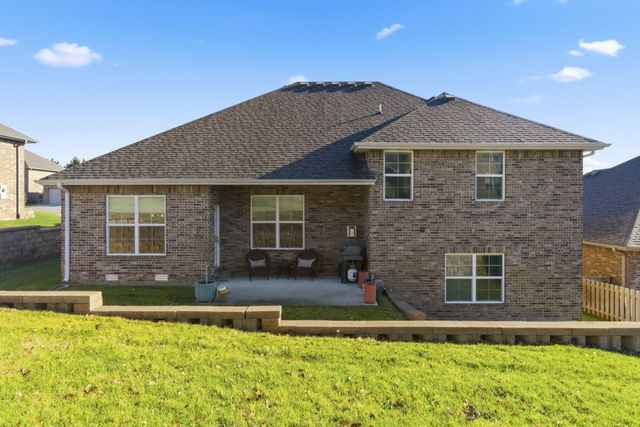 5375 S Twelve Oaks Road, Springfield, MO 65810