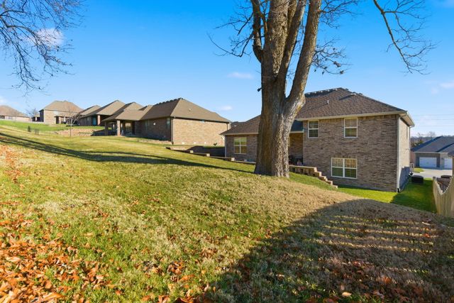 5375 S Twelve Oaks Road, Springfield, MO 65810