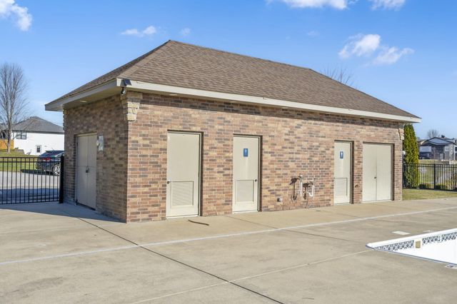 5375 S Twelve Oaks Road, Springfield, MO 65810