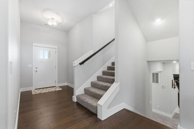 5375 S Twelve Oaks Road, Springfield, MO 65810