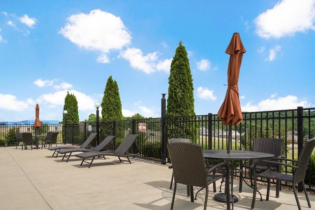 5375 S Twelve Oaks Road, Springfield, MO 65810