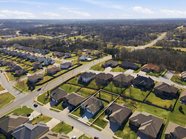 5375 S Twelve Oaks Road, Springfield, MO 65810