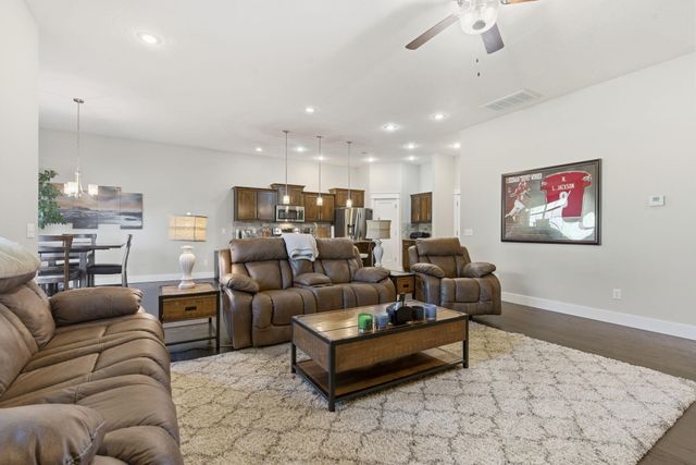 5375 S Twelve Oaks Road, Springfield, MO 65810