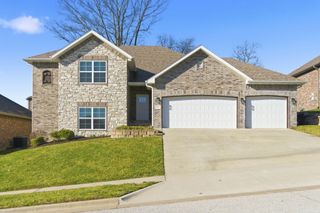 5375 S Twelve Oaks Road, Springfield, MO 65810