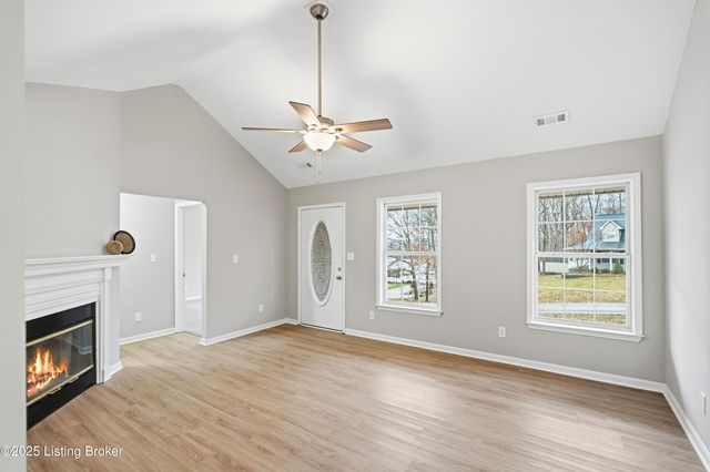 444 Hampton Rd, Brandenburg, KY 40108