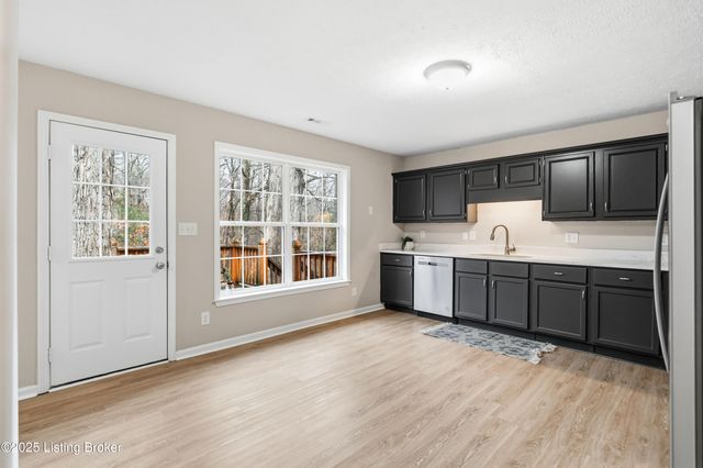 444 Hampton Rd, Brandenburg, KY 40108