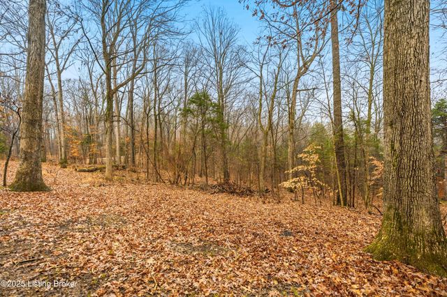 444 Hampton Rd, Brandenburg, KY 40108