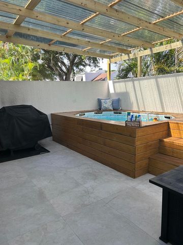 1390 E GOLFVIEW Drive, Pembroke Pines, FL 33026