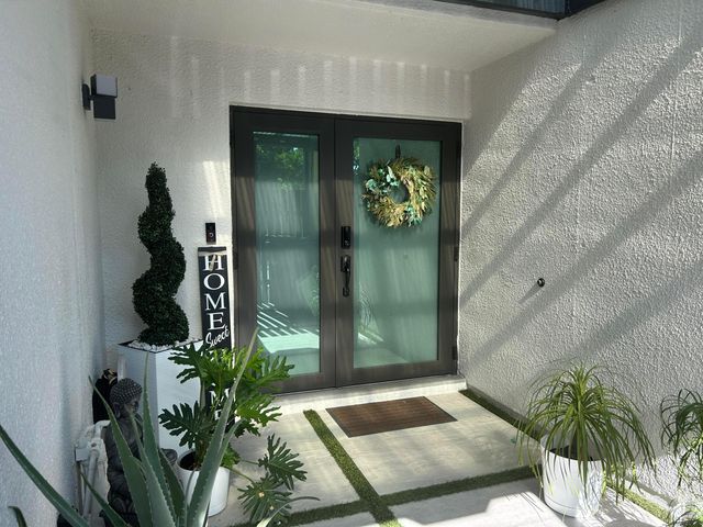1390 E GOLFVIEW Drive, Pembroke Pines, FL 33026