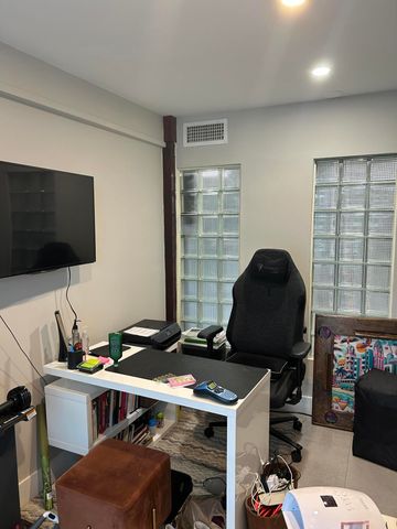 1390 E GOLFVIEW Drive, Pembroke Pines, FL 33026