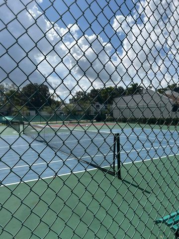 1390 E GOLFVIEW Drive, Pembroke Pines, FL 33026