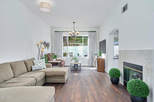 914 Corte Augusta, Camarillo, CA 93010