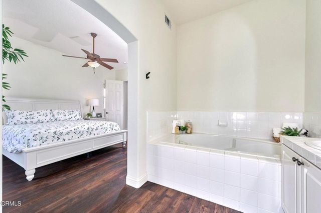 914 Corte Augusta, Camarillo, CA 93010