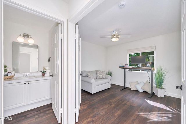 914 Corte Augusta, Camarillo, CA 93010