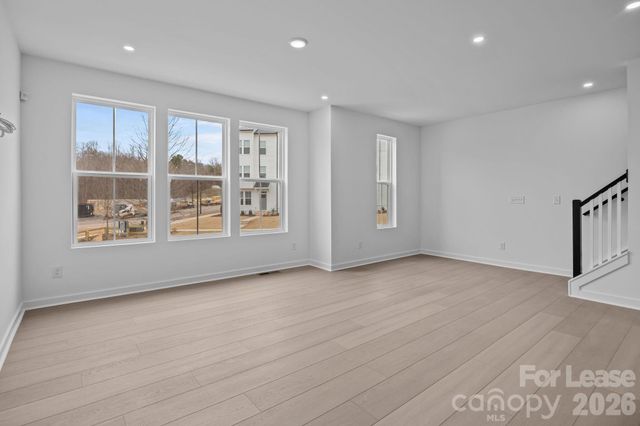 4332 Honeywalk Lane, Charlotte, NC 28278