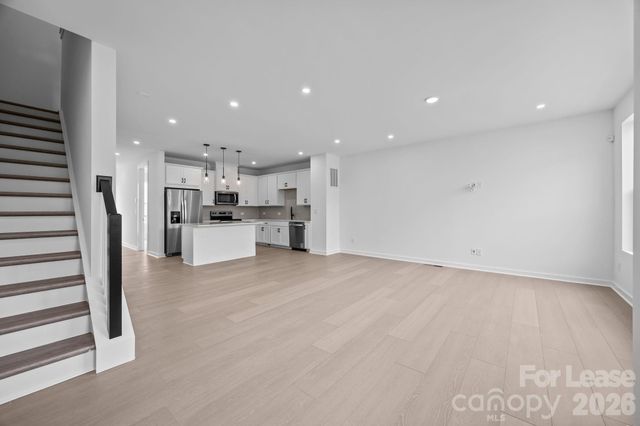 4332 Honeywalk Lane, Charlotte, NC 28278