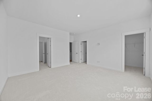 4332 Honeywalk Lane, Charlotte, NC 28278