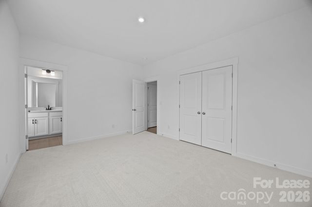 4332 Honeywalk Lane, Charlotte, NC 28278