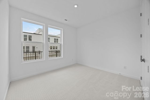 4332 Honeywalk Lane, Charlotte, NC 28278