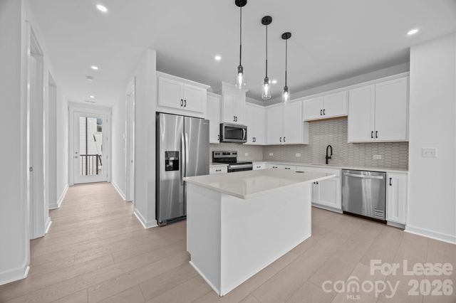 4332 Honeywalk Lane, Charlotte, NC 28278