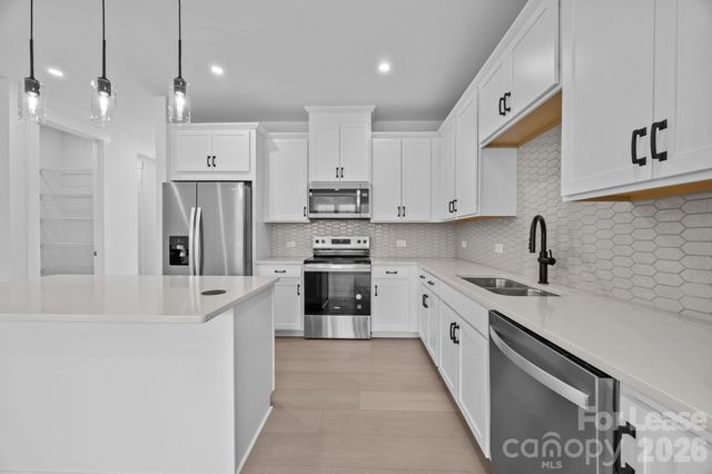 4332 Honeywalk Lane, Charlotte, NC 28278