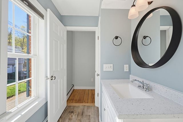 44 Clark St, Spencer, MA 01562