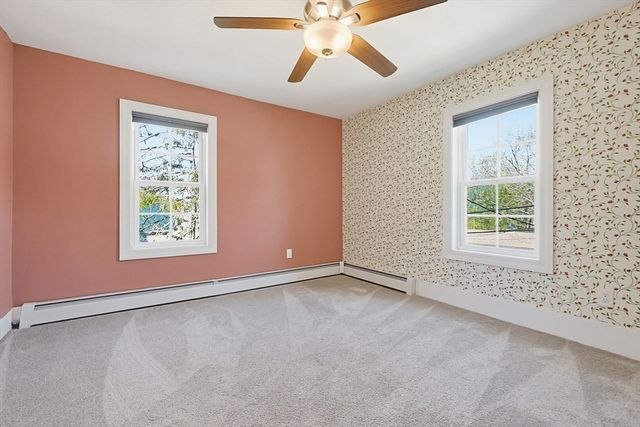 44 Clark St, Spencer, MA 01562