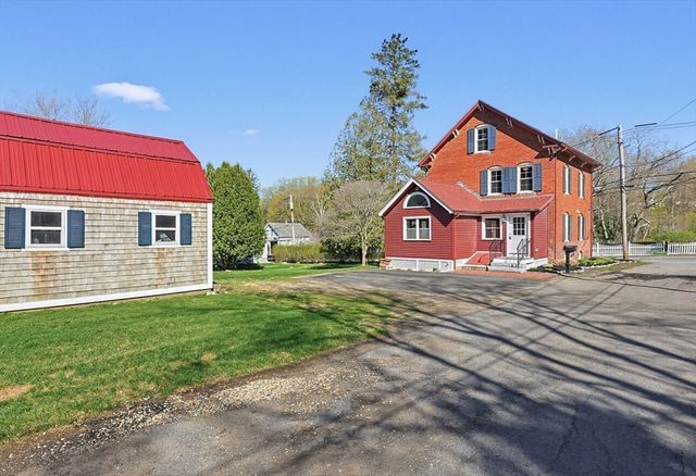 44 Clark St, Spencer, MA 01562
