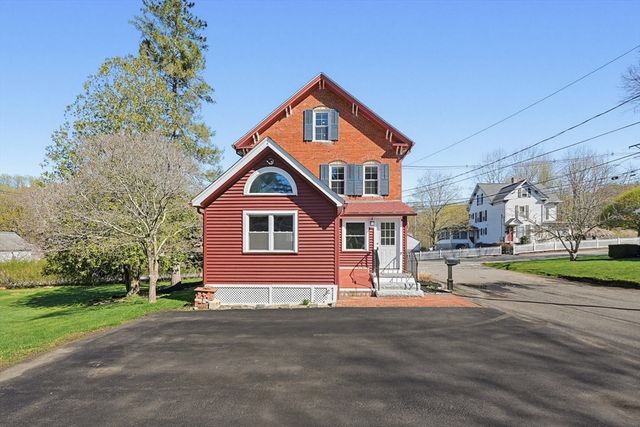 44 Clark St, Spencer, MA 01562
