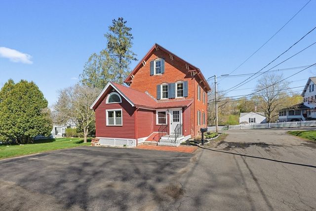 44 Clark St, Spencer, MA 01562