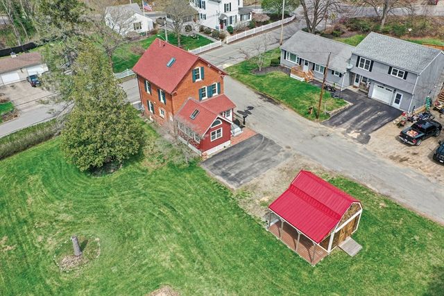 44 Clark St, Spencer, MA 01562