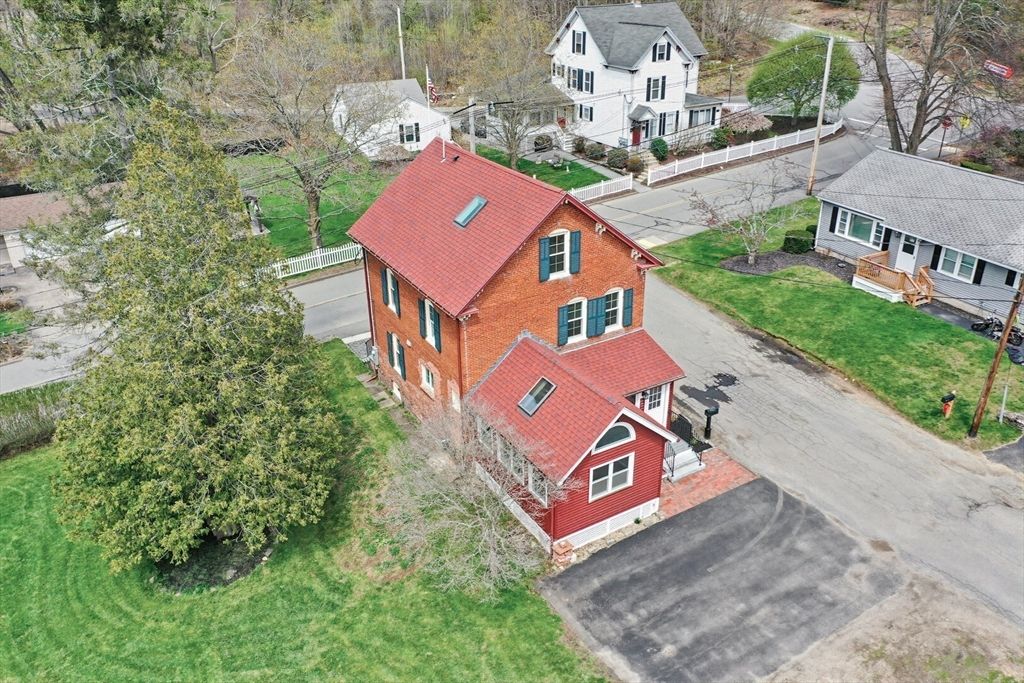 44 Clark St, Spencer, MA 01562