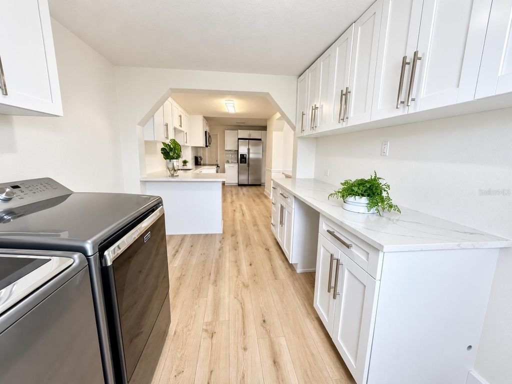 Image 18 of property listing at 8512 SUNBEAM LANE, Tampa, FL 33615