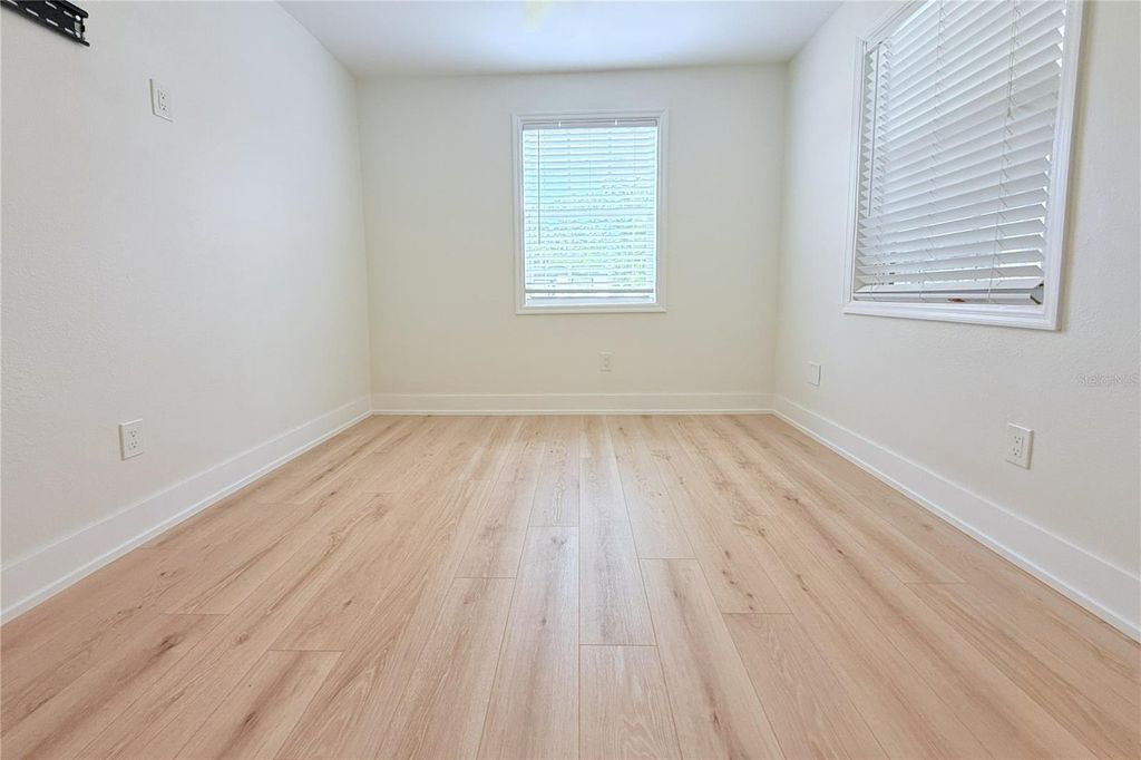 Image 22 of property listing at 8512 SUNBEAM LANE, Tampa, FL 33615