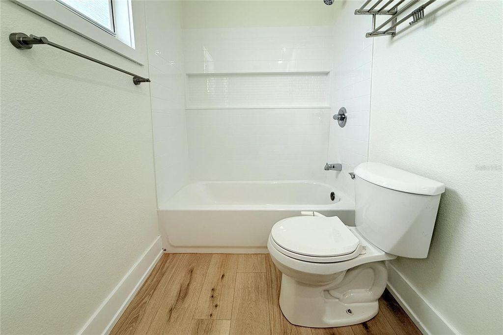 Image 34 of property listing at 8512 SUNBEAM LANE, Tampa, FL 33615