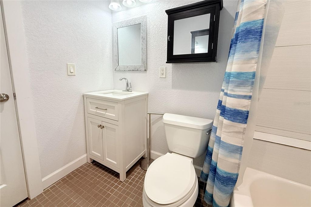 Image 52 of property listing at 8512 SUNBEAM LANE, Tampa, FL 33615