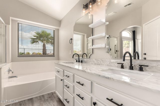 21977 N VAN LOO Drive, Maricopa, AZ 85138