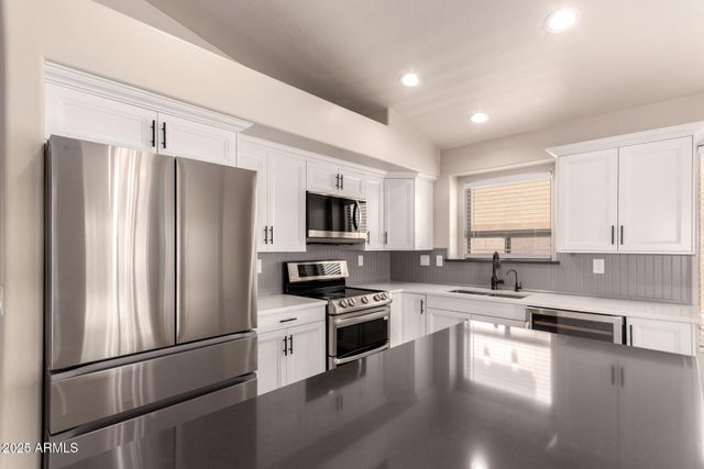 21977 N VAN LOO Drive, Maricopa, AZ 85138