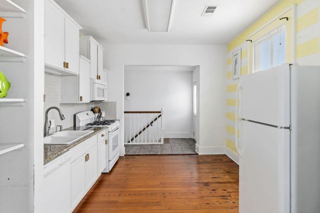 1309 Ursuline St, Galveston, TX 77550