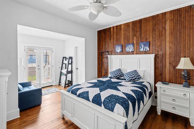 1309 Ursuline St, Galveston, TX 77550