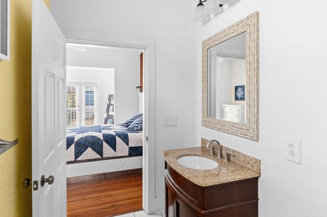 1309 Ursuline St, Galveston, TX 77550