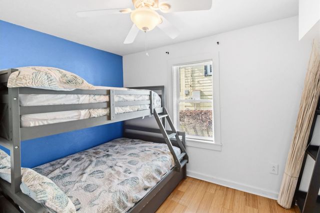 1309 Ursuline St, Galveston, TX 77550